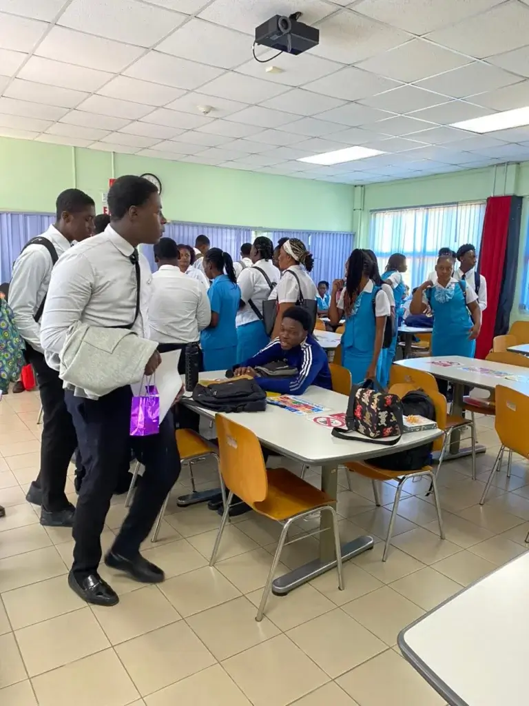 Atividades durante capelania escolar na Jamaica